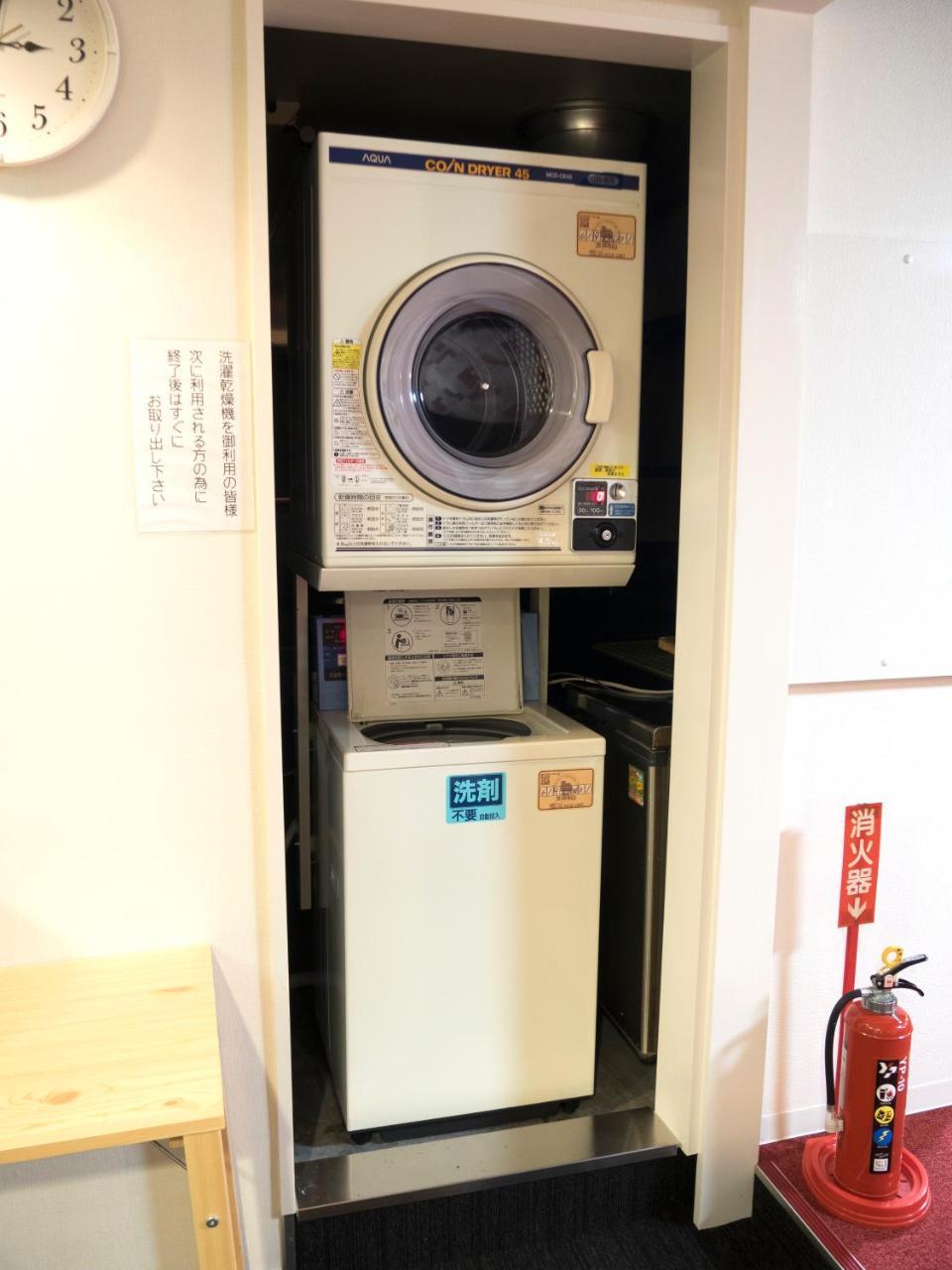 Capsule Hotel Hatagoya Токио Екстериор снимка